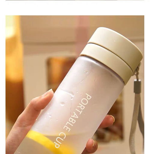 水杯學(xué)生男女韓版運(yùn)動杯便攜大容量塑料杯簡約時尚ins帶繩隨手杯